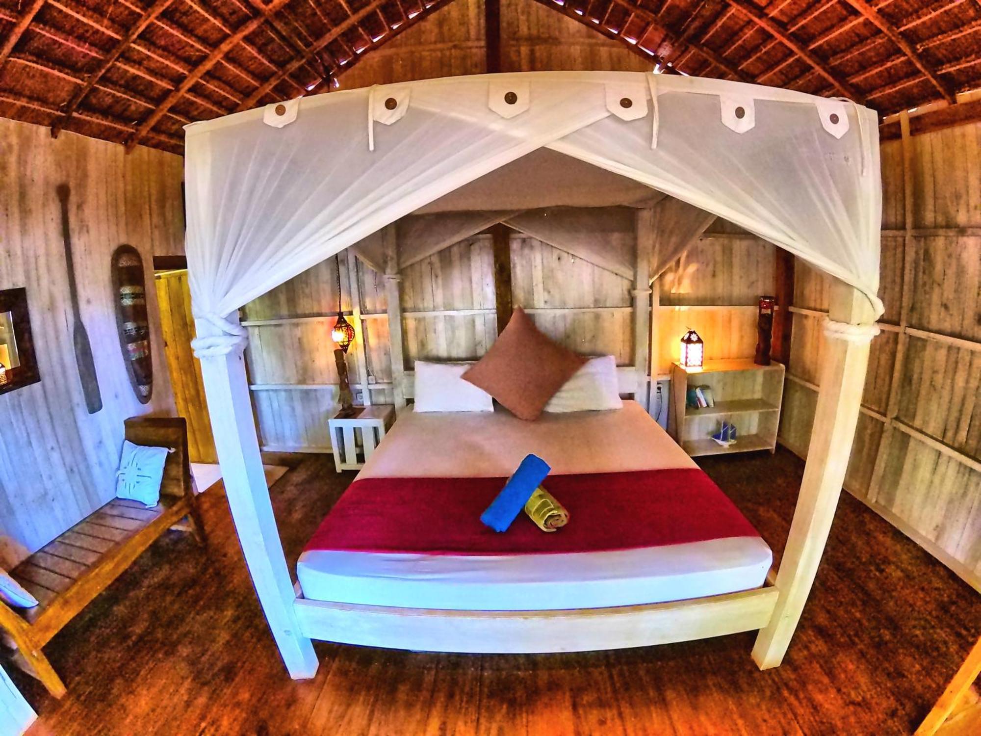 Cosmos Bungalows Bira Esterno foto