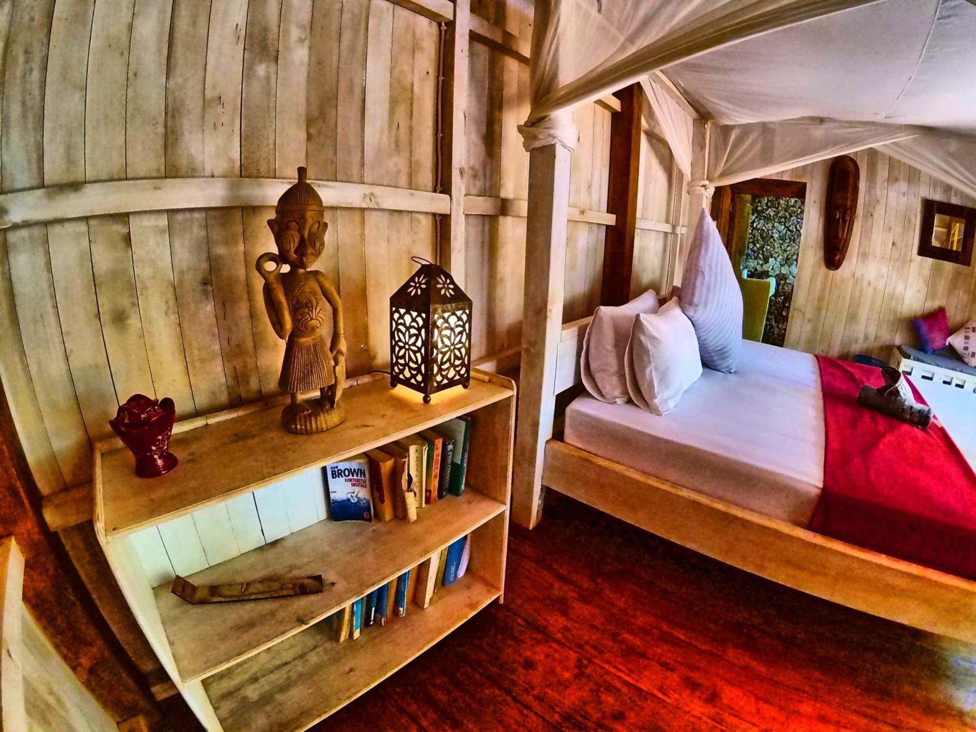 Cosmos Bungalows Bira Esterno foto
