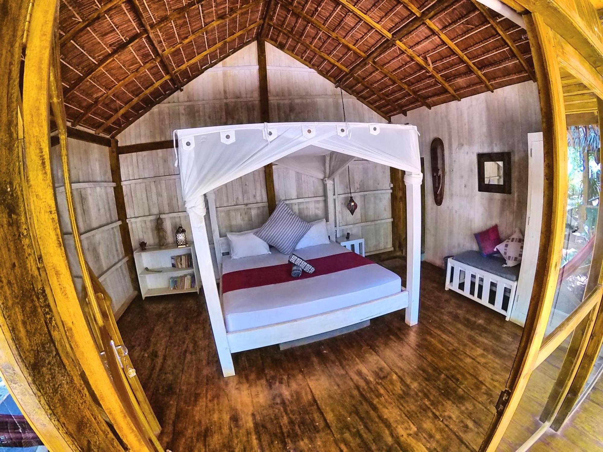 Cosmos Bungalows Bira Esterno foto