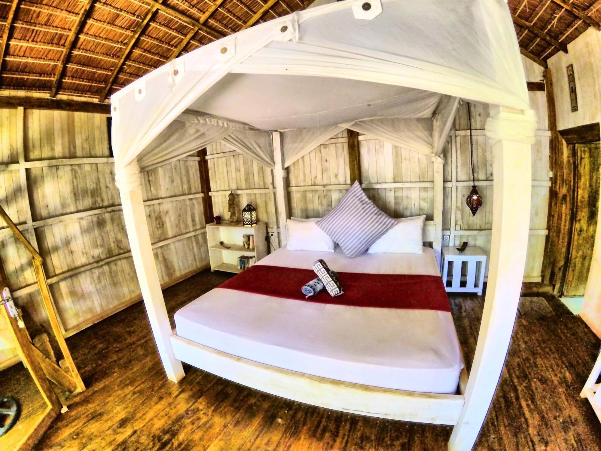 Cosmos Bungalows Bira Esterno foto