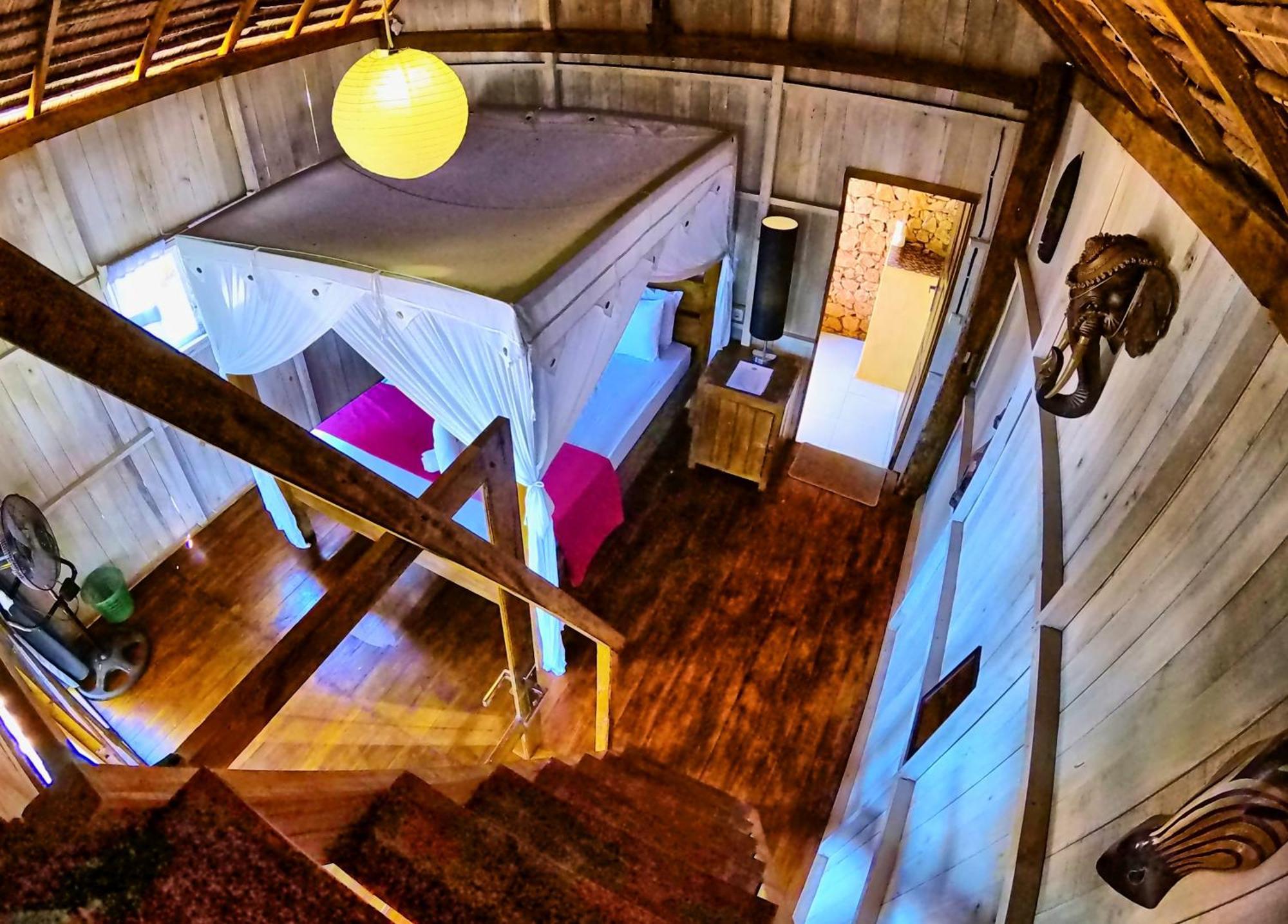 Cosmos Bungalows Bira Esterno foto