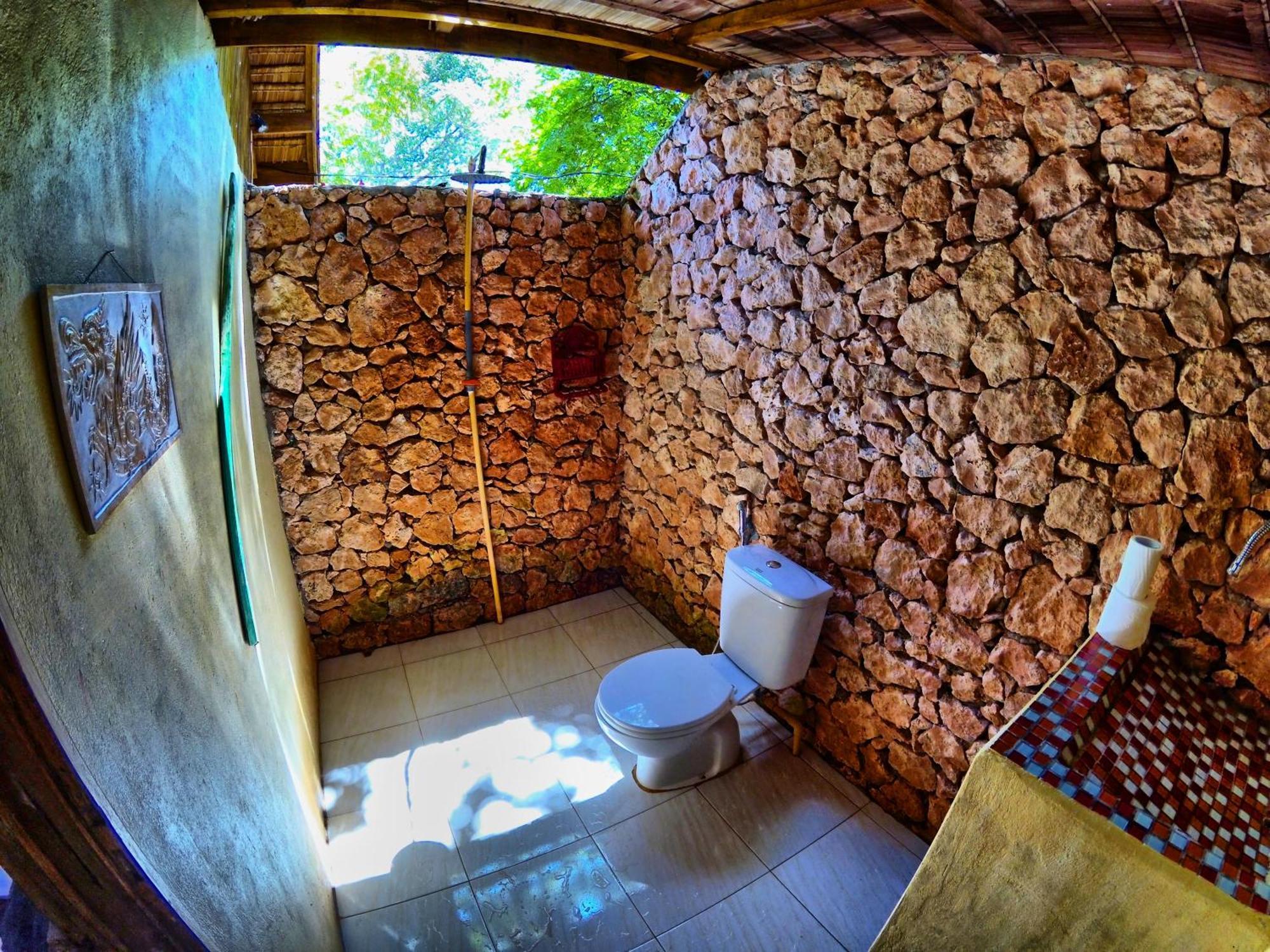 Cosmos Bungalows Bira Esterno foto