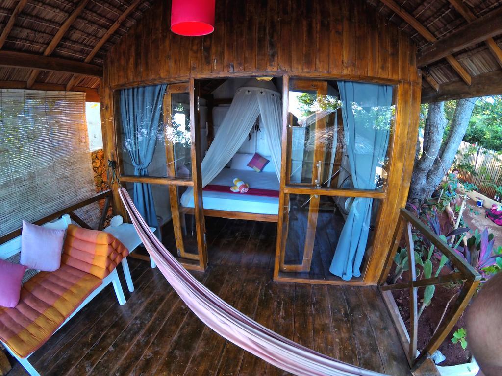 Cosmos Bungalows Bira Esterno foto