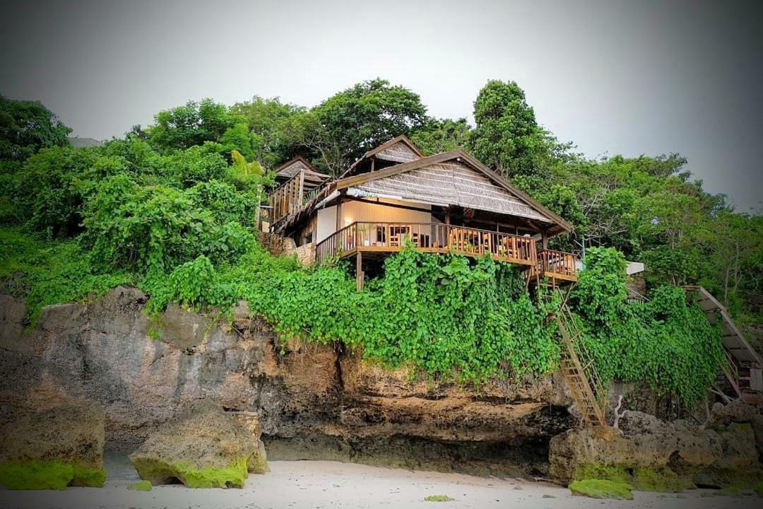 Cosmos Bungalows Bira Esterno foto