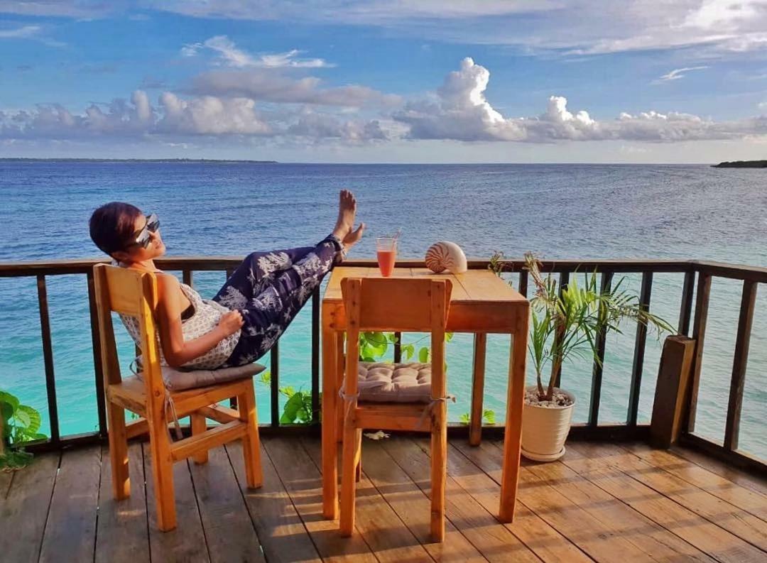 Cosmos Bungalows Bira Esterno foto