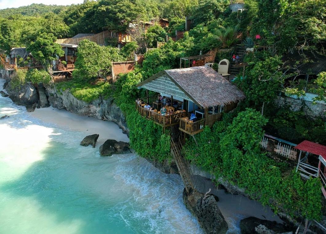 Cosmos Bungalows Bira Esterno foto