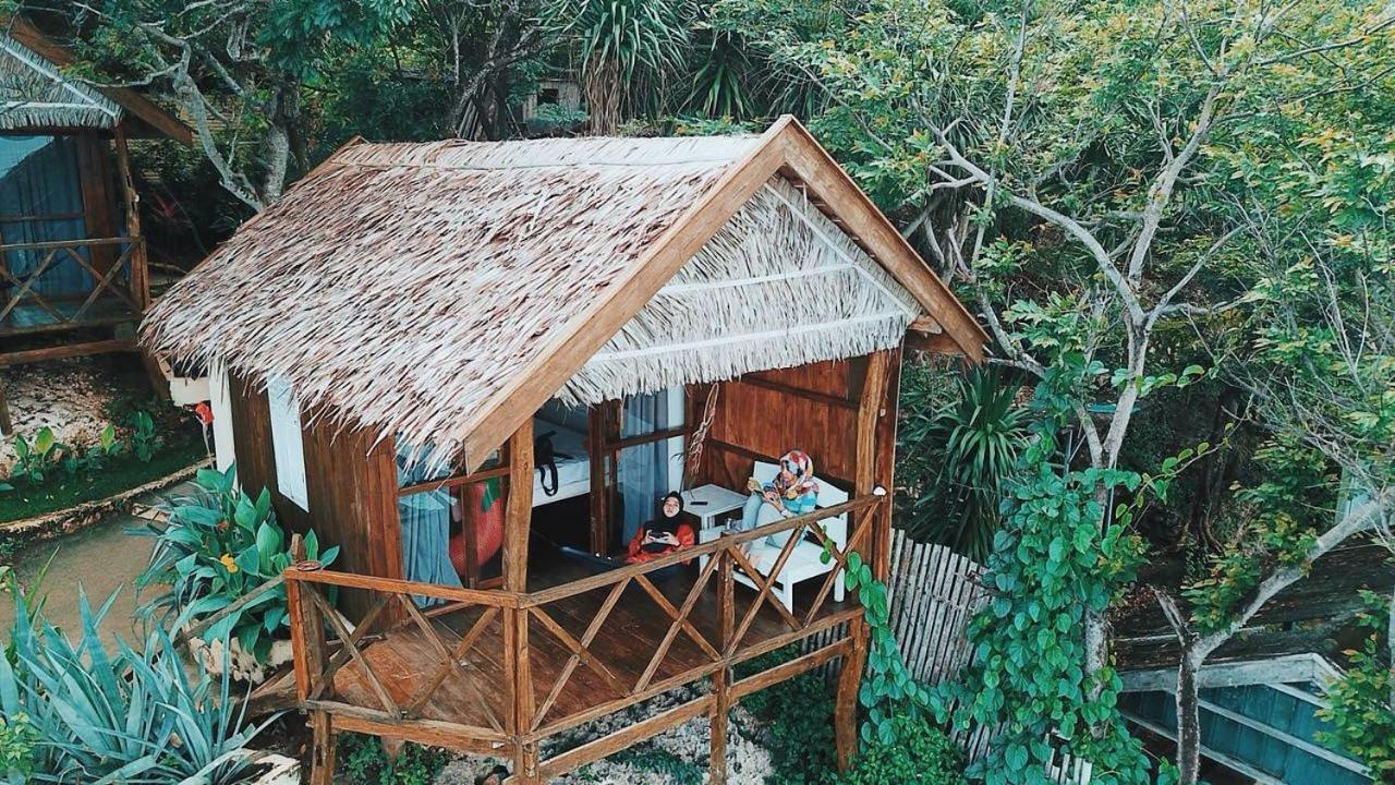 Cosmos Bungalows Bira Esterno foto